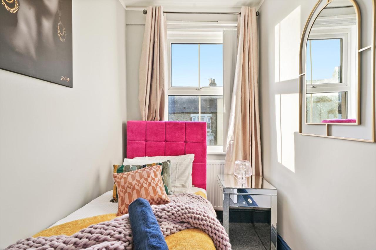 Central Luxury House With Fast Wifi Oxford Bagian luar foto