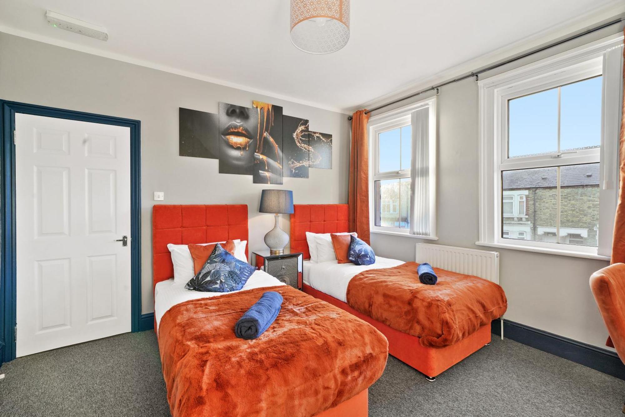 Central Luxury House With Fast Wifi Oxford Bagian luar foto